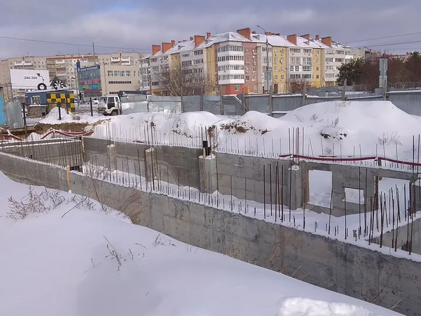Готовый цокольный этаж под небольшой магазин